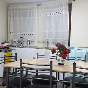 https://ecualodge-apartment-v.cuenca-hotels.com